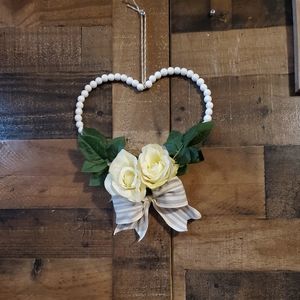 SIMPLE YET ELGANT HEART WREATH
